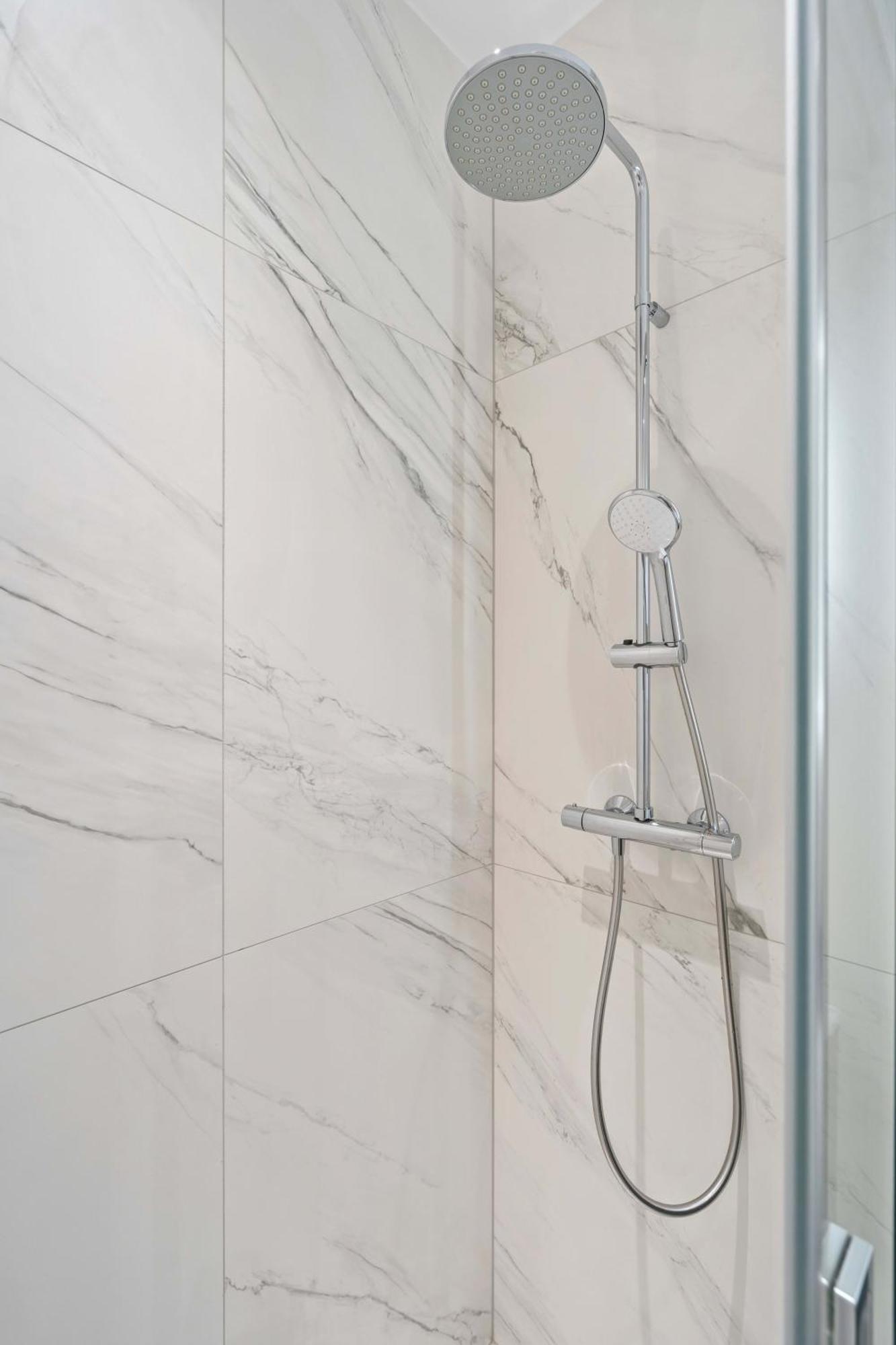 Luxurious 3br Apt With Jacuzzi In Central Lux Appartamento *