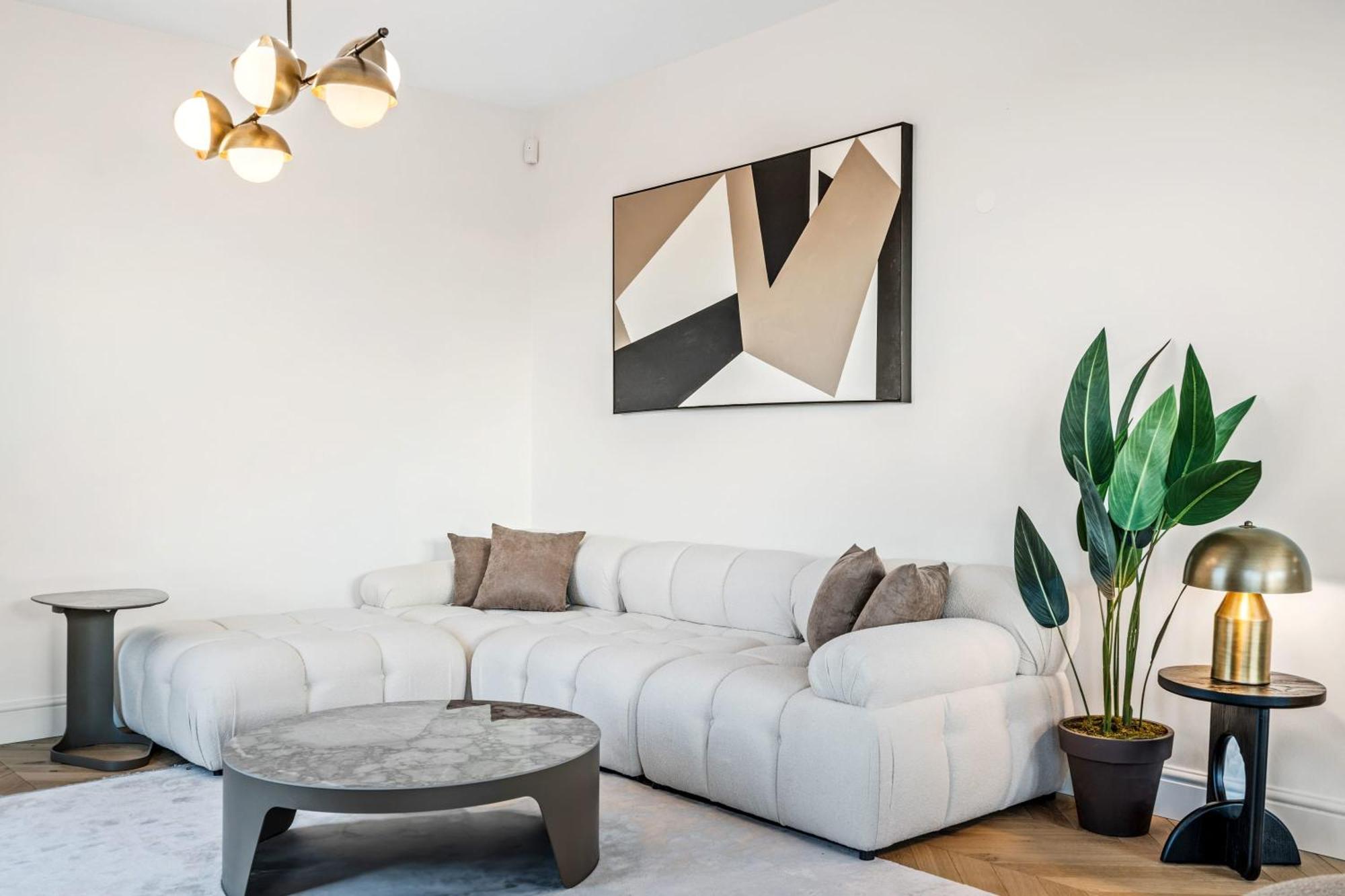 Luxurious 3br Apt With Jacuzzi In Central Lux Lussemburgo