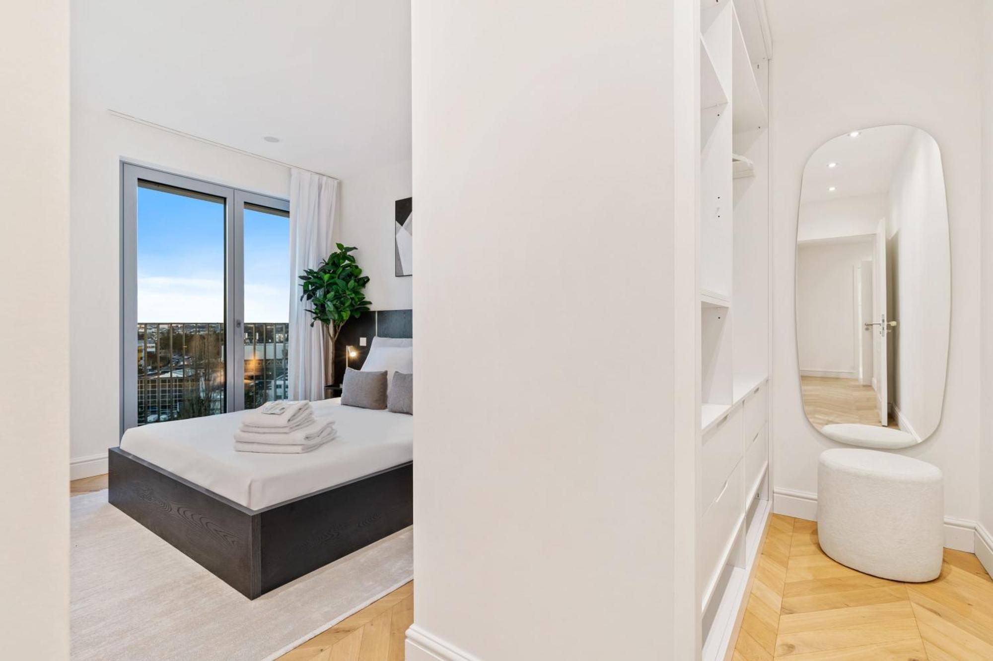 Luxurious 3br Apt With Jacuzzi In Central Lux Appartamento